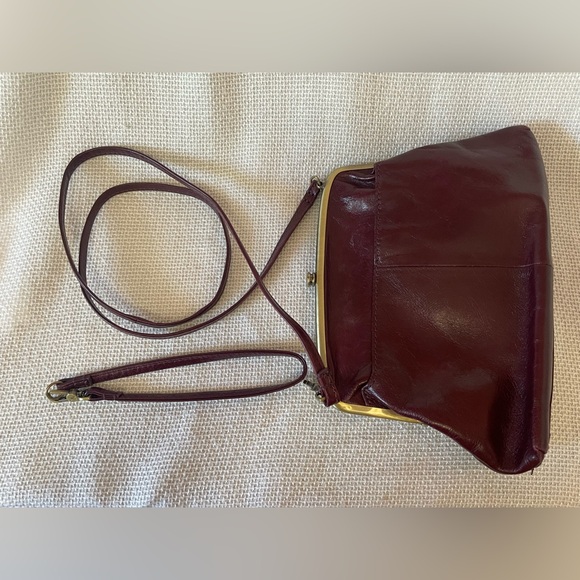 Hobo Leather Crossbody Bag - Picture 5 of 10